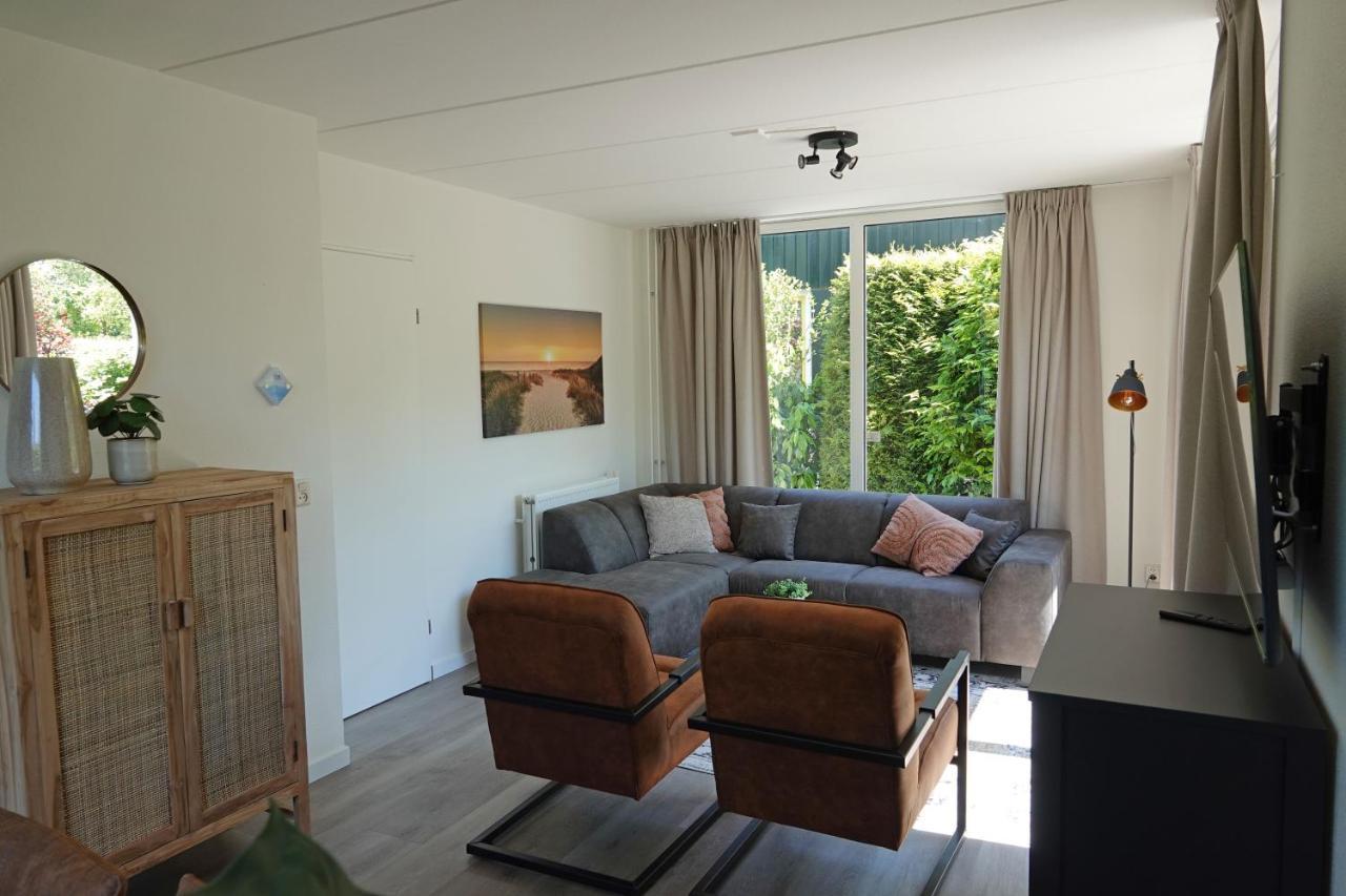 Bungalows - Bungalowpark Mooyeveld - Uniek Gelegen In De Duinen! Егмонд-Біннен Номер фото