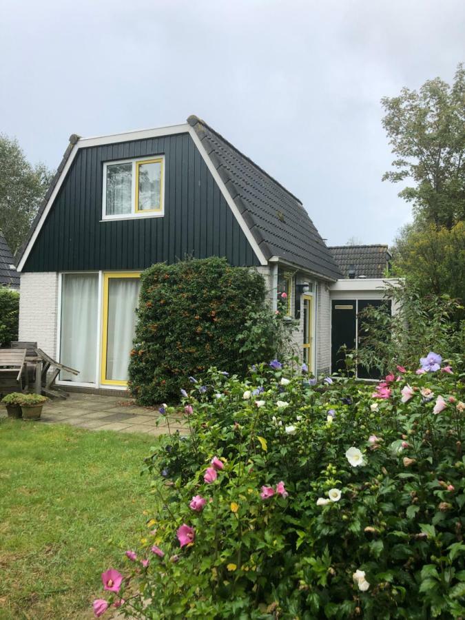 Bungalows - Bungalowpark Mooyeveld - Uniek Gelegen In De Duinen! Егмонд-Біннен Номер фото